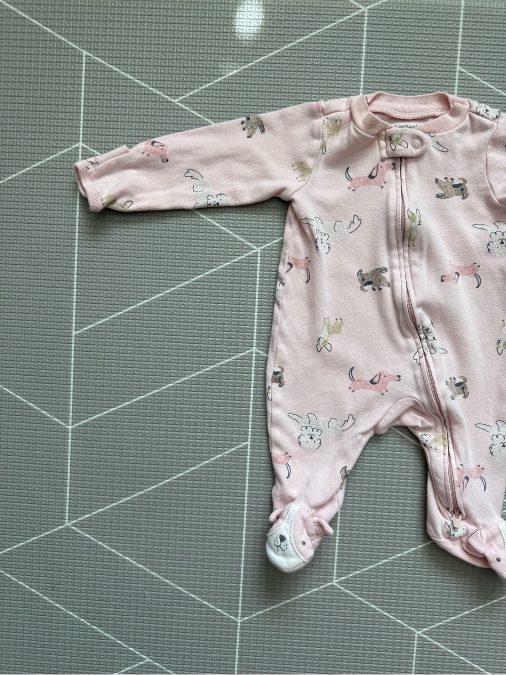 Carters|Baby girl long sleeve Footed One-Piece Sleeper/footies-dog puppy print•